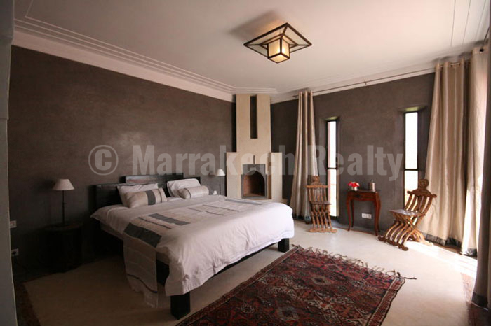 8 bedroom Guest-House with stunning architecture