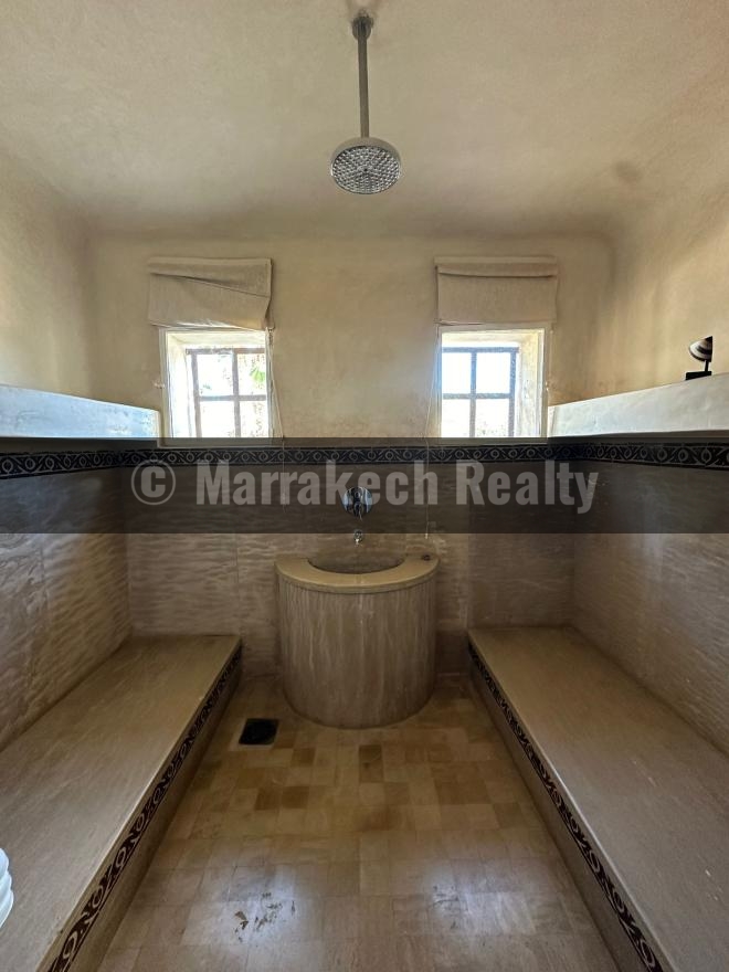 Belle villa de 5 chambres à vendre à Route de Fès
