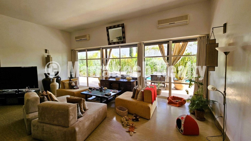 Belle villa de 5 chambres à vendre à Route de Fès