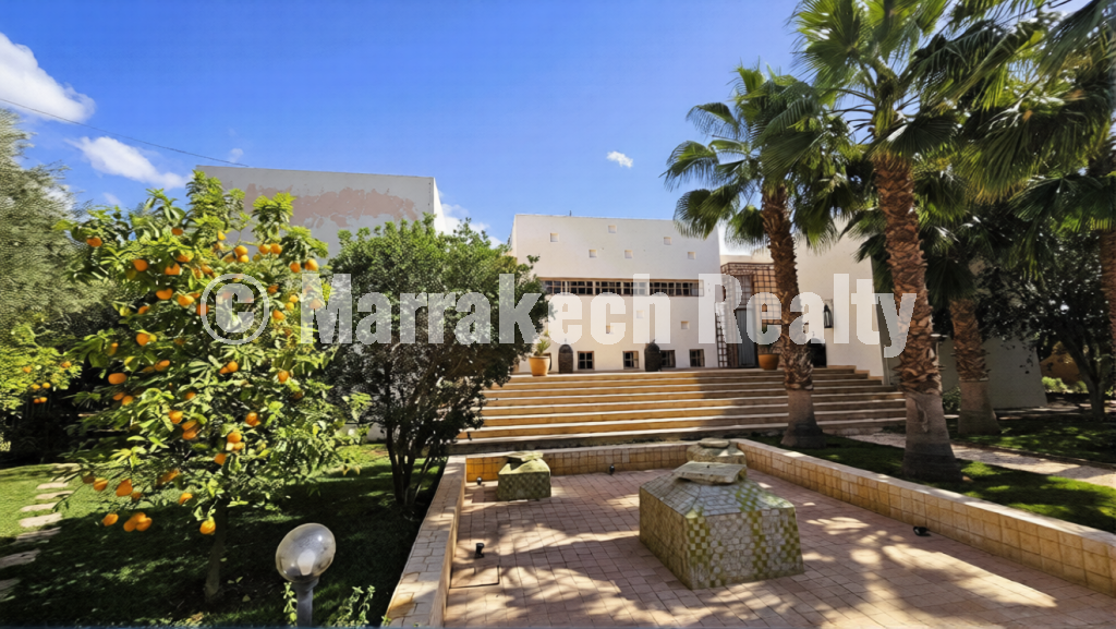 Belle villa de 5 chambres à vendre à Route de Fès
