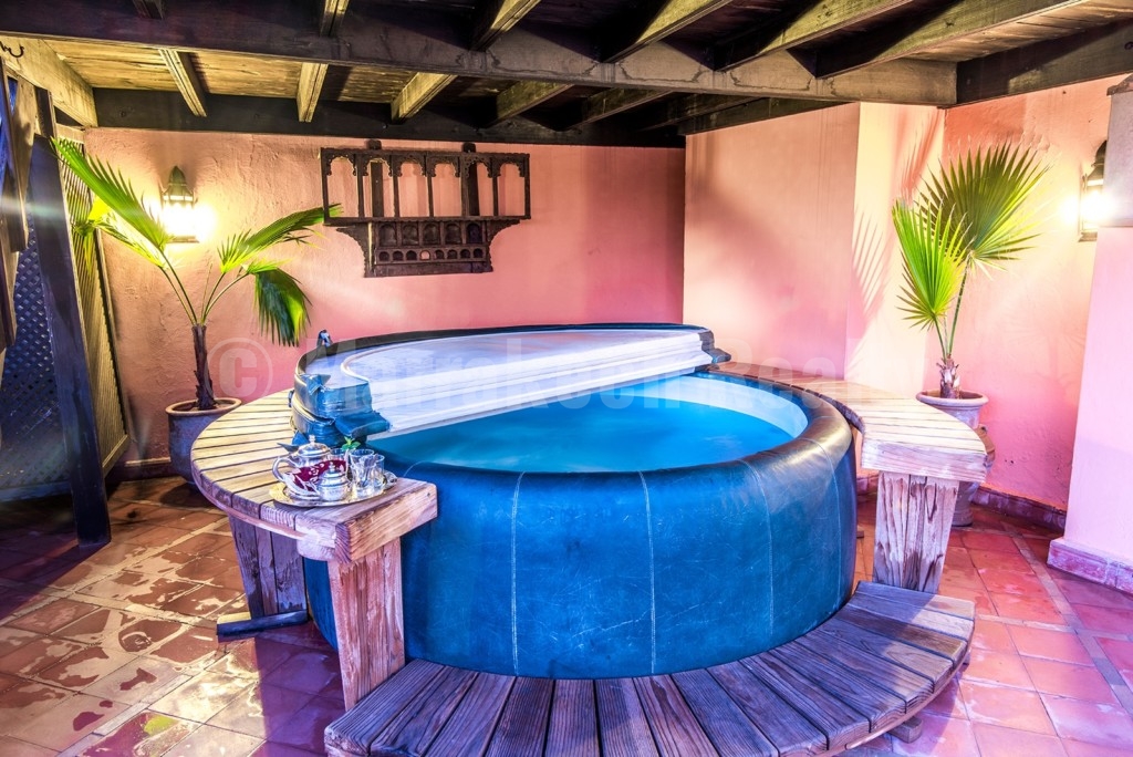 Superbe Riad Maison d’Hôtes de 8 chambres avec bel emplacement