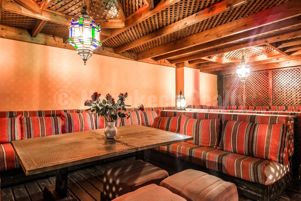 Superbe Riad Maison d’Hôtes de 8 chambres avec bel emplacement