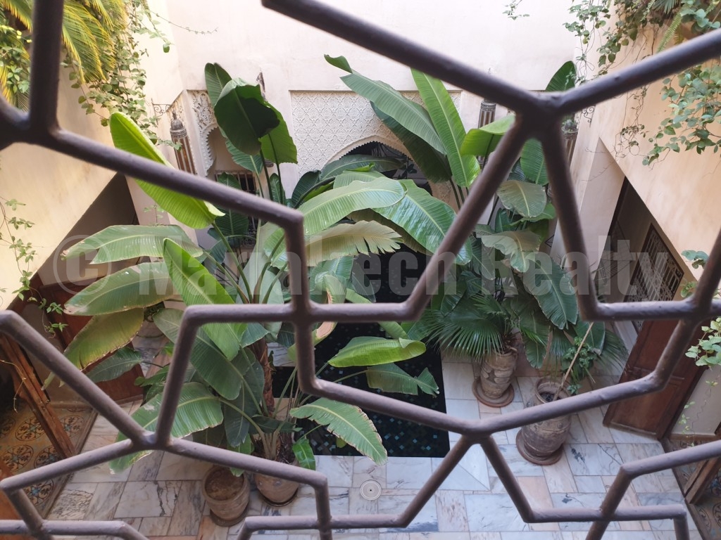 Superb 5 bedroom Riad for sale with easy access