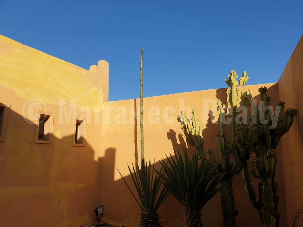 Superb 5 bedroom Riad for sale with easy access