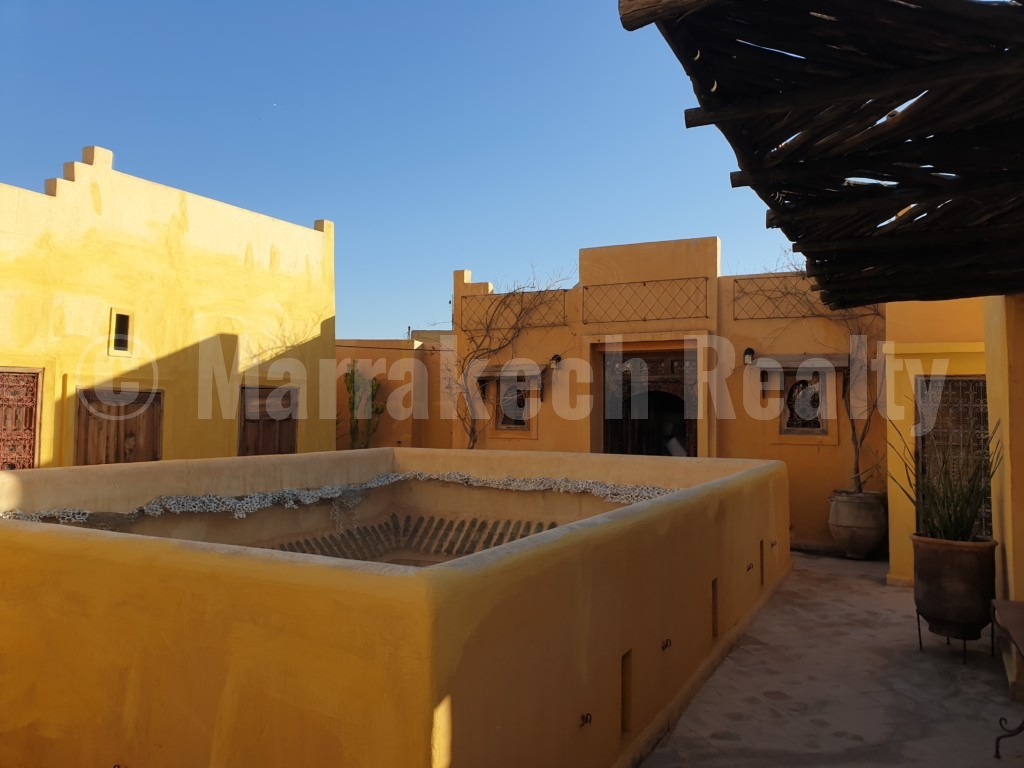 Superb 5 bedroom Riad for sale with easy access