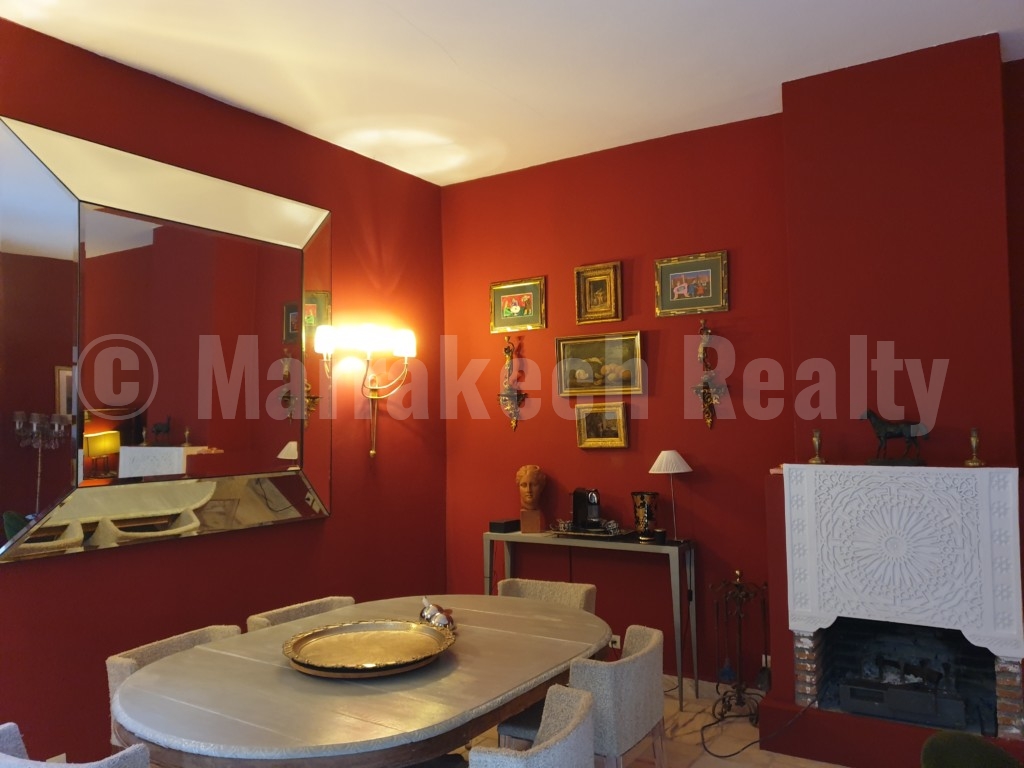 Superb 5 bedroom Riad for sale with easy access