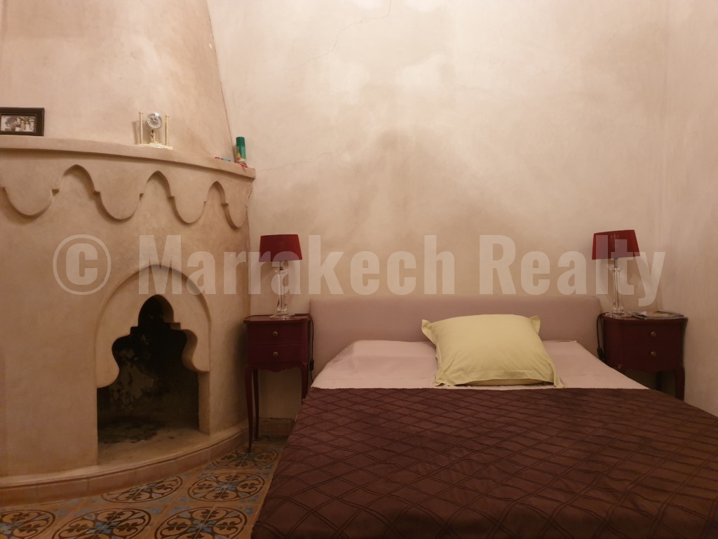 Superb 5 bedroom Riad for sale with easy access