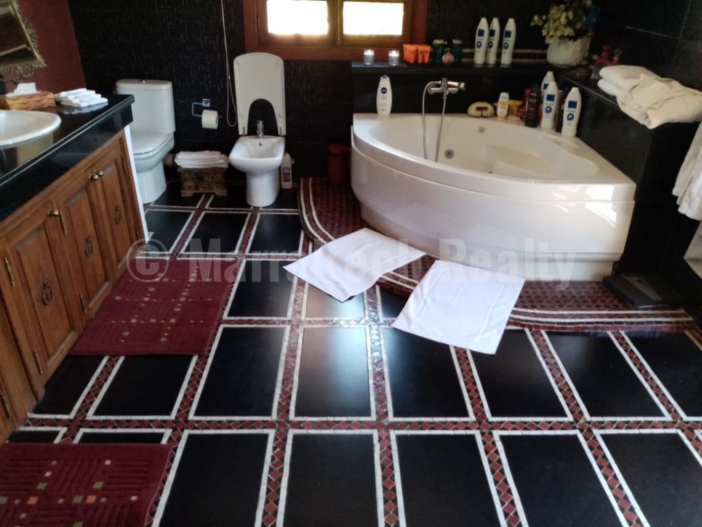 Belle villa traditionnelle de 4 chambres proche du centre de Marrakech