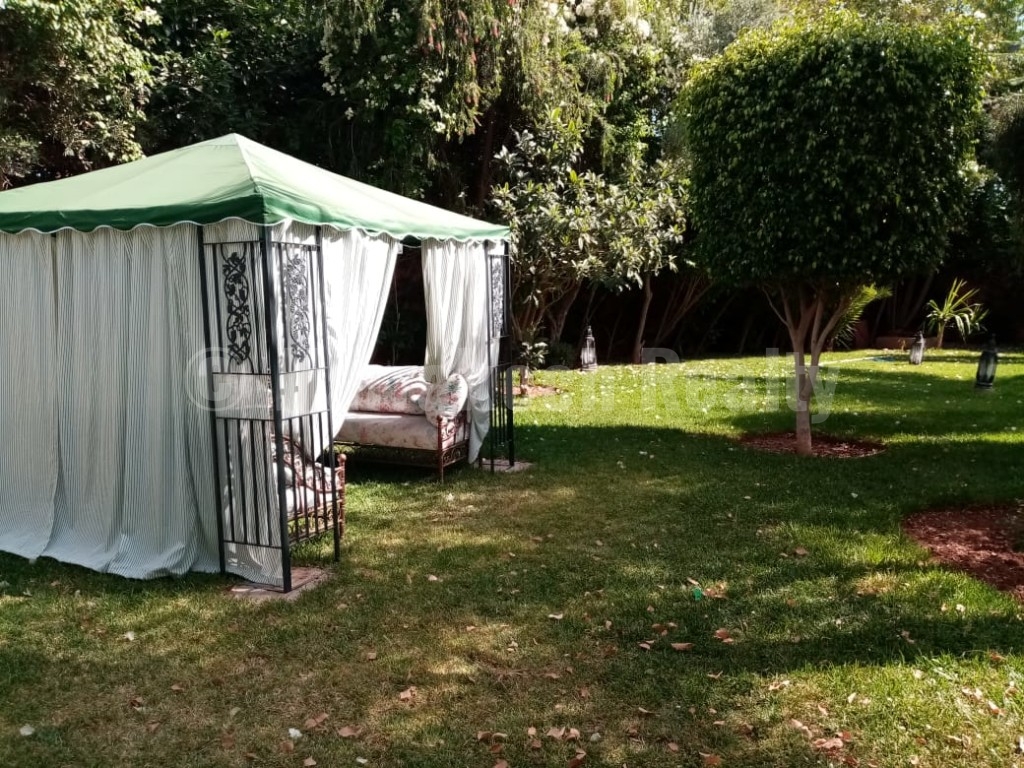 Belle villa traditionnelle de 4 chambres proche du centre de Marrakech