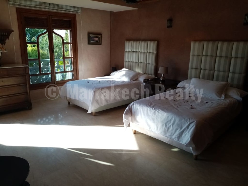 Belle villa traditionnelle de 4 chambres proche du centre de Marrakech