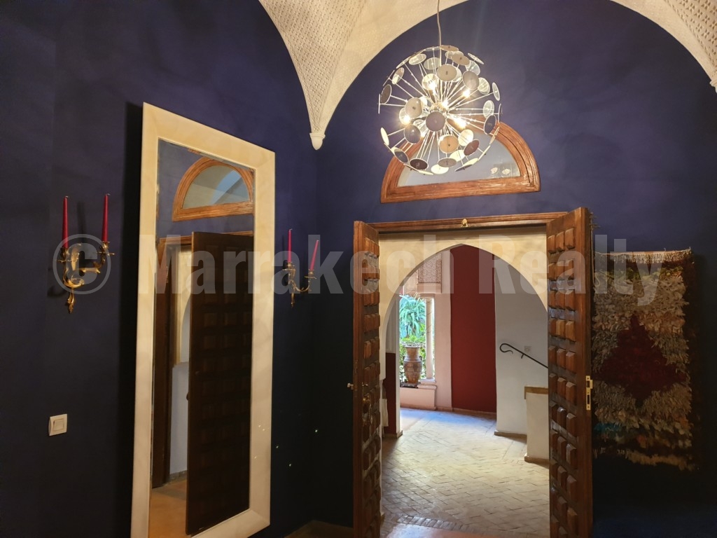 Superb 5 bedroom Riad for sale with easy access