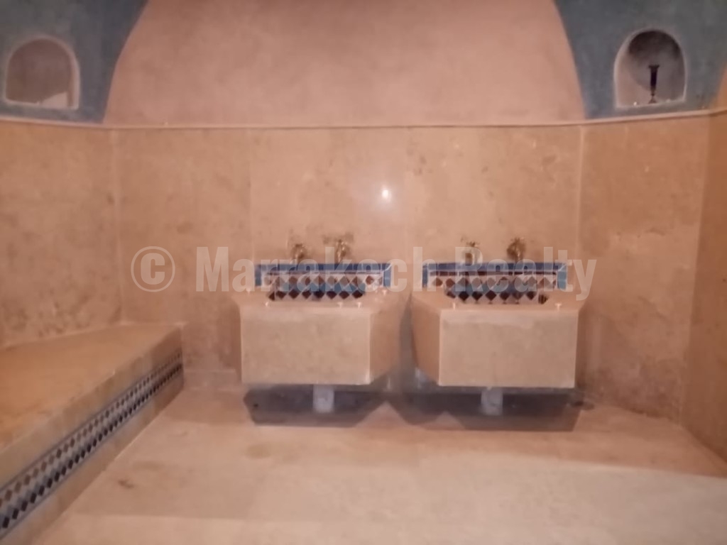 Belle villa traditionnelle de 4 chambres proche du centre de Marrakech