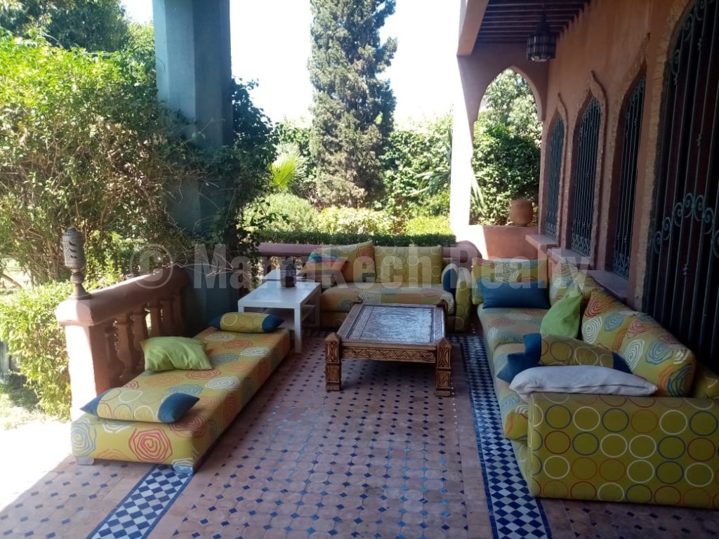 Belle villa traditionnelle de 4 chambres proche du centre de Marrakech