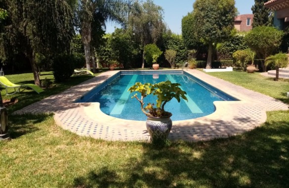 4 bedroom villa for rent less than 10 mn from the town centre