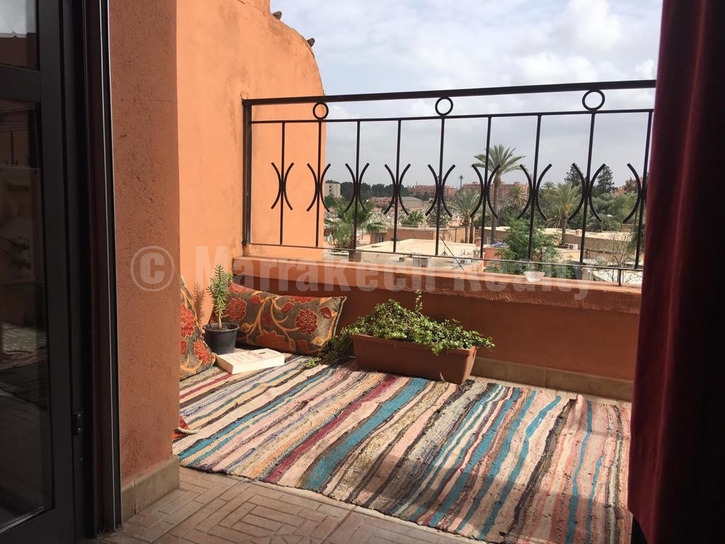 Appartement plein centre, parking et terrasse vue Atlas