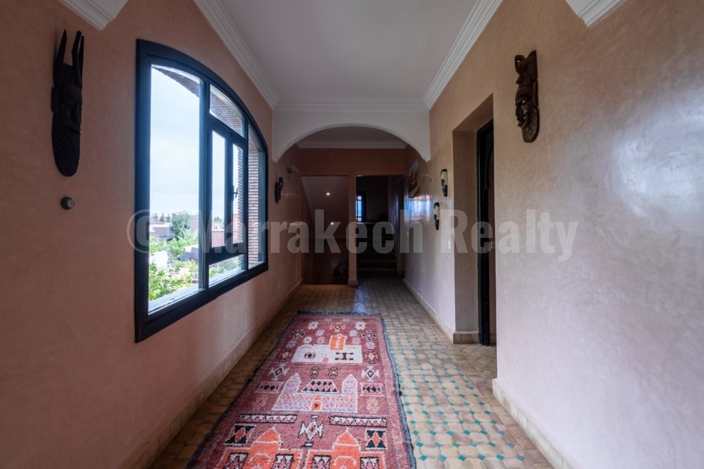 Pleasant 4 bedroom villa for rent long term with pool