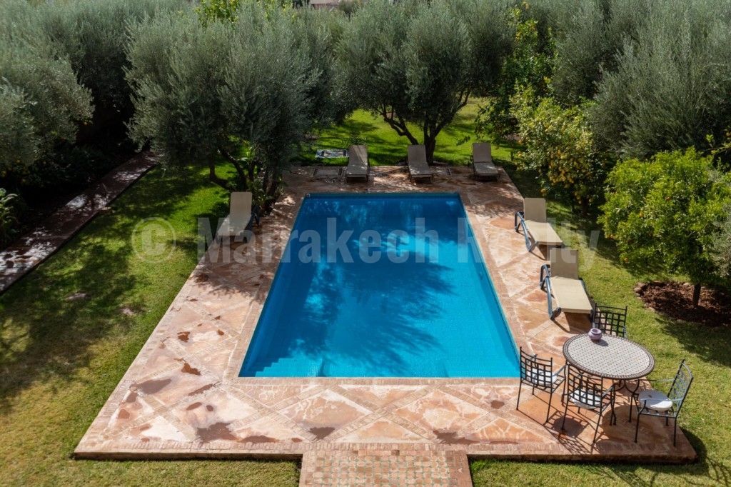 Pleasant 4 bedroom villa for rent long term with pool