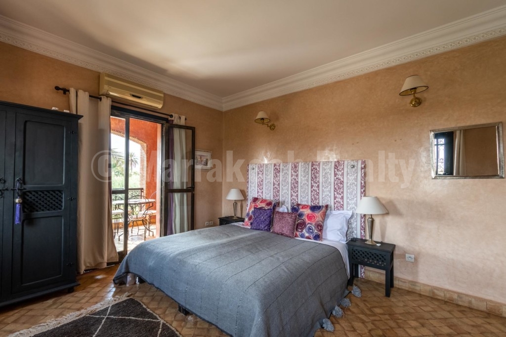 Pleasant 4 bedroom villa for rent long term with pool