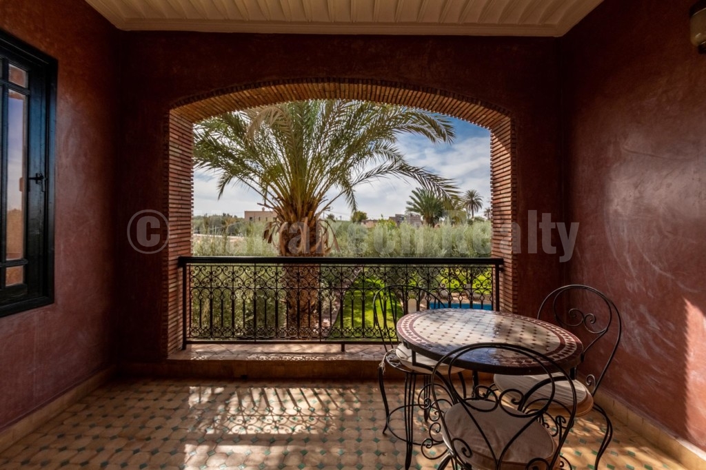 Pleasant 4 bedroom villa for rent long term with pool