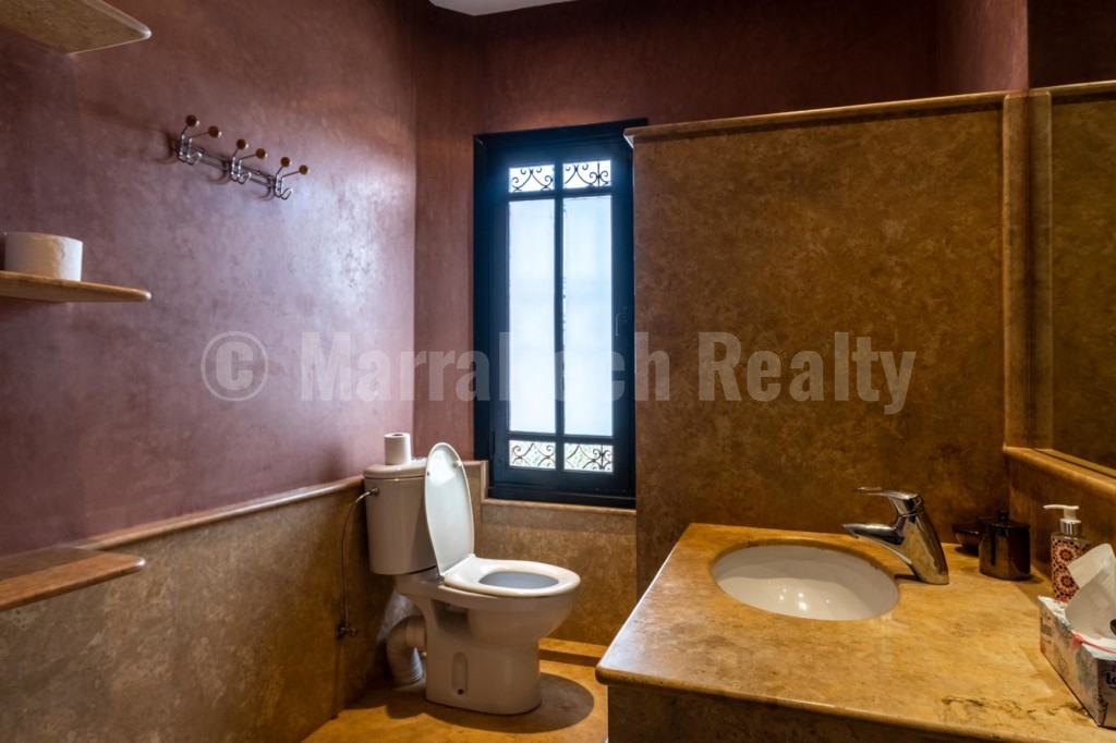 Pleasant 4 bedroom villa for rent long term with pool