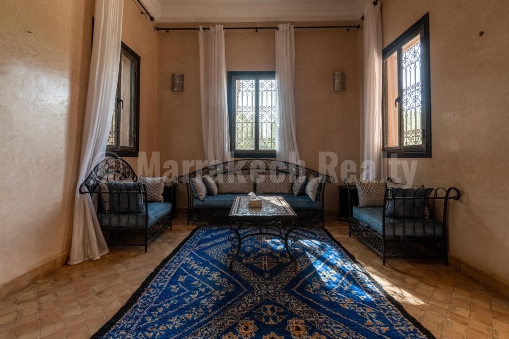 Pleasant 4 bedroom villa for rent long term with pool