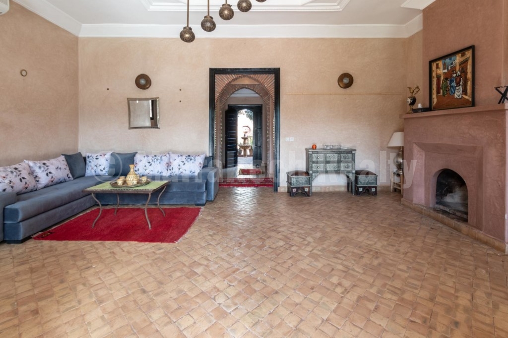 Pleasant 4 bedroom villa for rent long term with pool