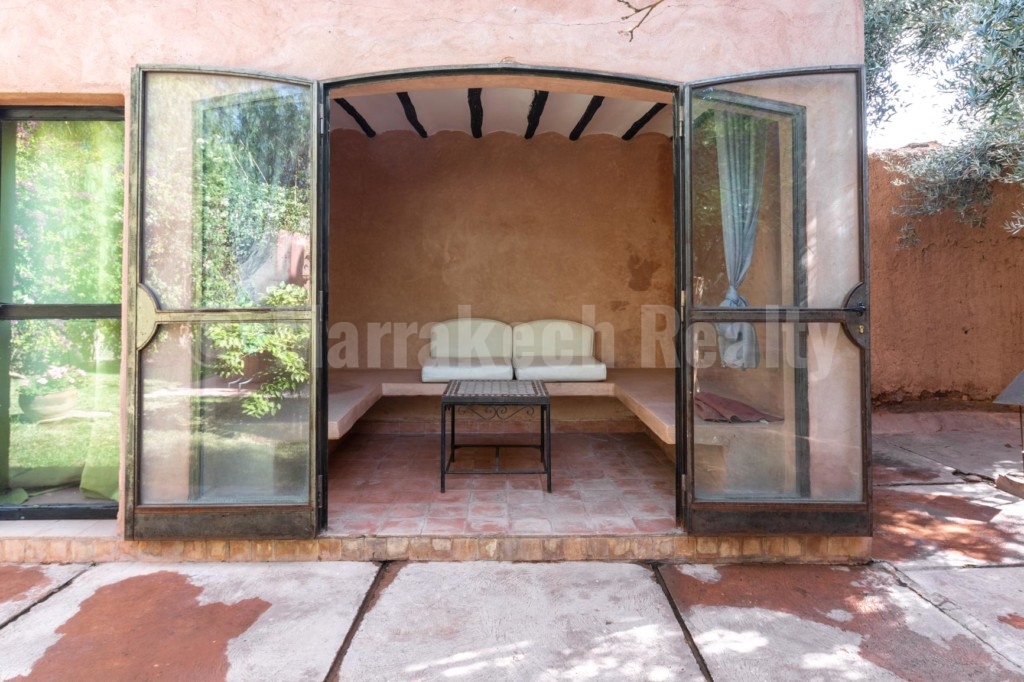 Pleasant 4 bedroom villa for rent long term with pool