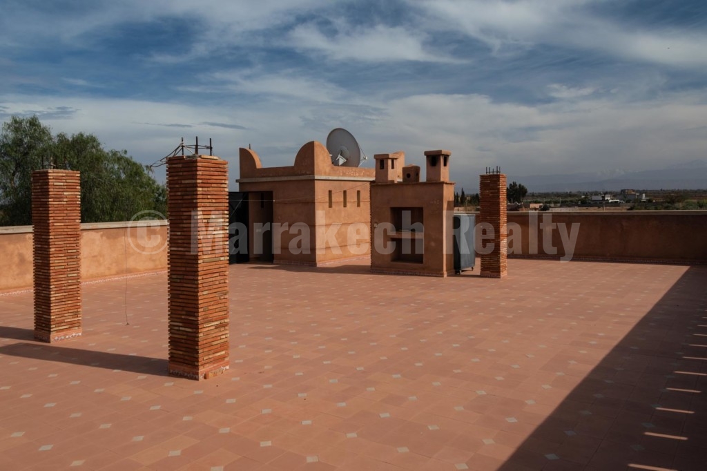 Pleasant 4 bedroom villa for rent long term with pool