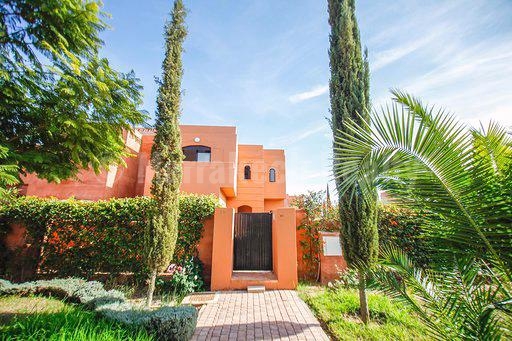 A louer, villa de 3 chambres dans un domaine sécurisé