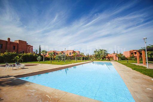 A louer, villa de 3 chambres dans un domaine sécurisé