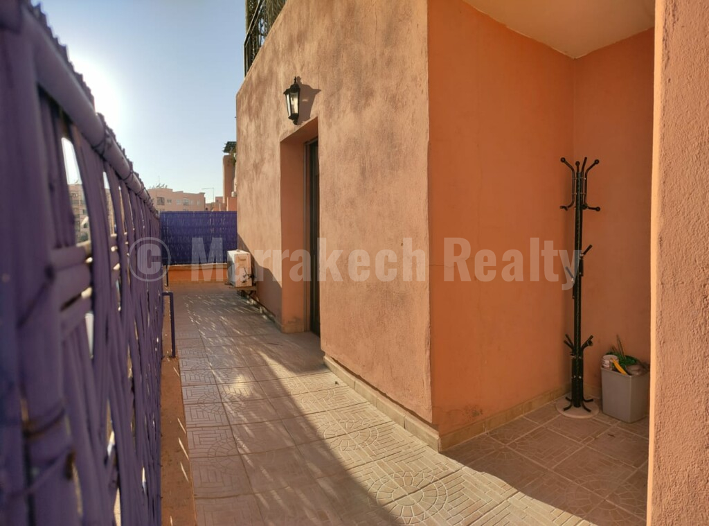 Appartement plein centre, parking et terrasse vue Atlas