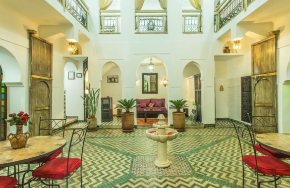 Traditional 6 bedroom Guest-House Riad for sale in the Medina of Marrakech