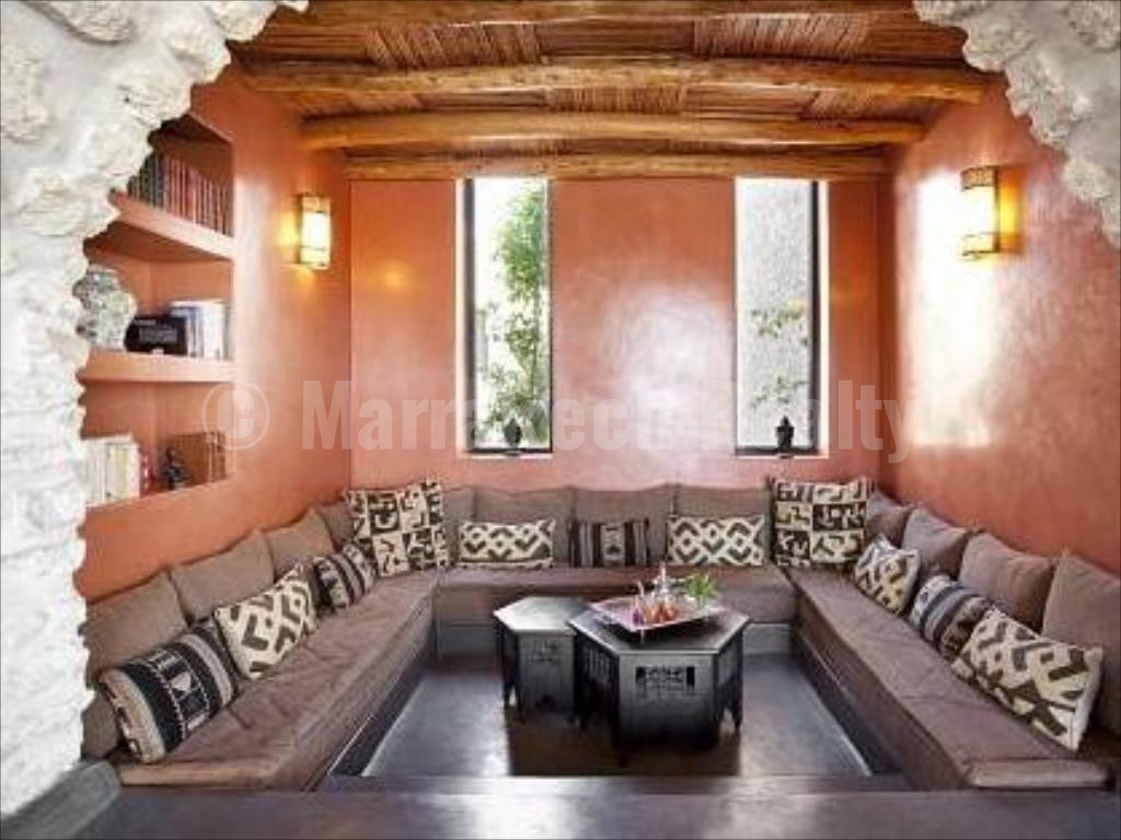 Magnifique maison d’hôte à vendre, à 900 m de la plage