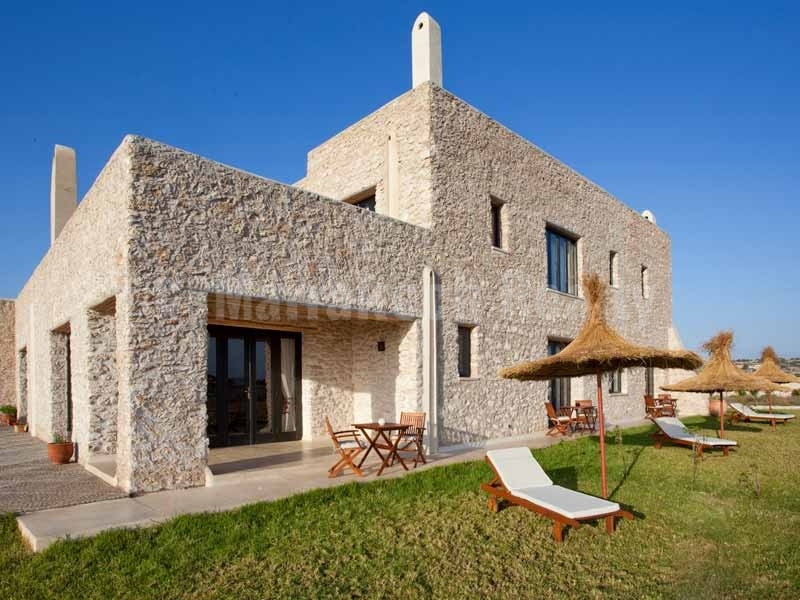 Magnifique maison d’hôte à vendre, à 900 m de la plage