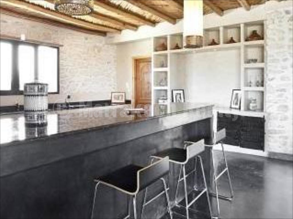 Magnifique maison d’hôte à vendre, à 900 m de la plage