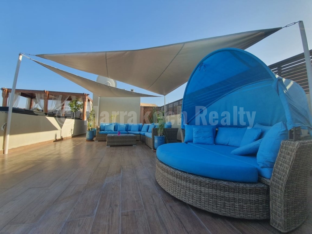 Ce luxueux Riad contemporain de 5 chambres est proposé au prix de 650 000 Euros