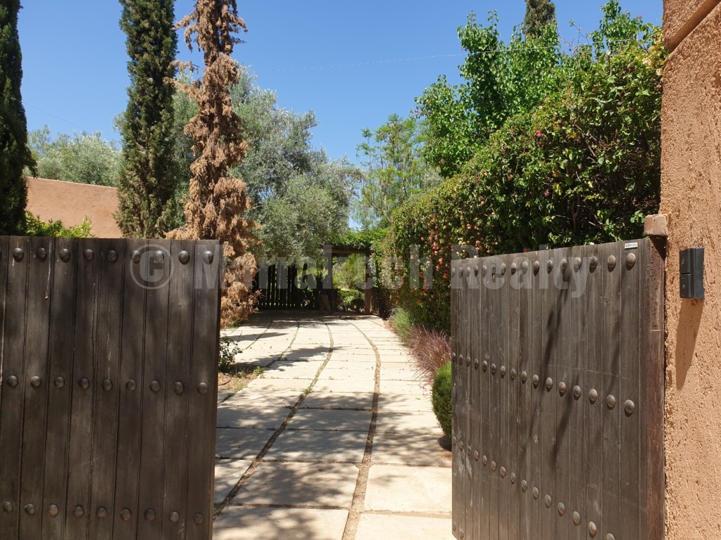 Superbe villa de 4 chambres à louer dans un domaine privé à proximité de Marrakech