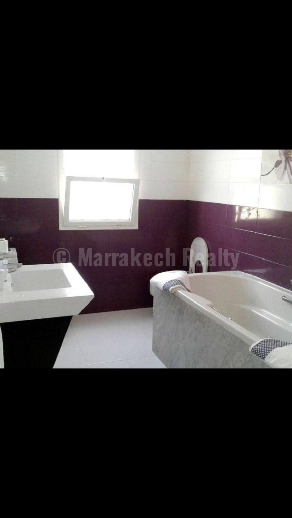 Long term rental: 4 bedroom villa with private pool in a gated domain