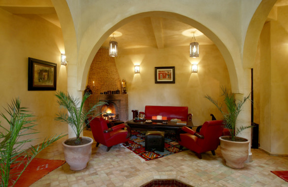Pretty 4 bedroom Riad with seaviews for sale in the Medina