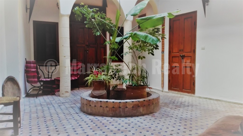 Pretty 4 bedroom Riad with prime location and excellent rental figures