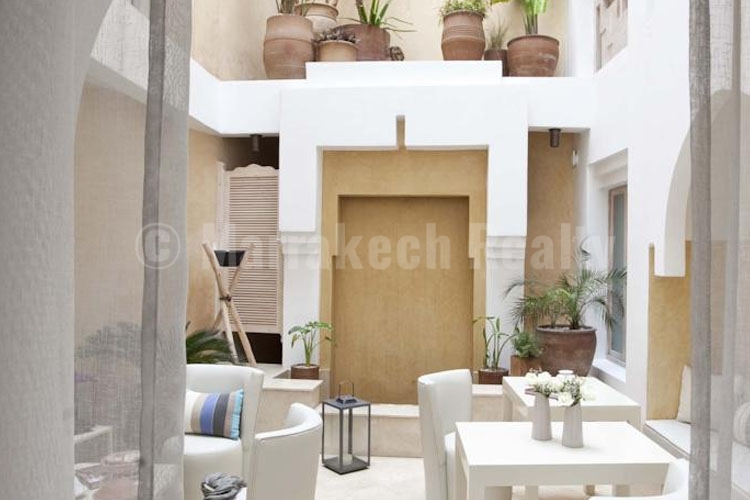 This elegant 5 suites Boutique-Riad with seaviews hits the market