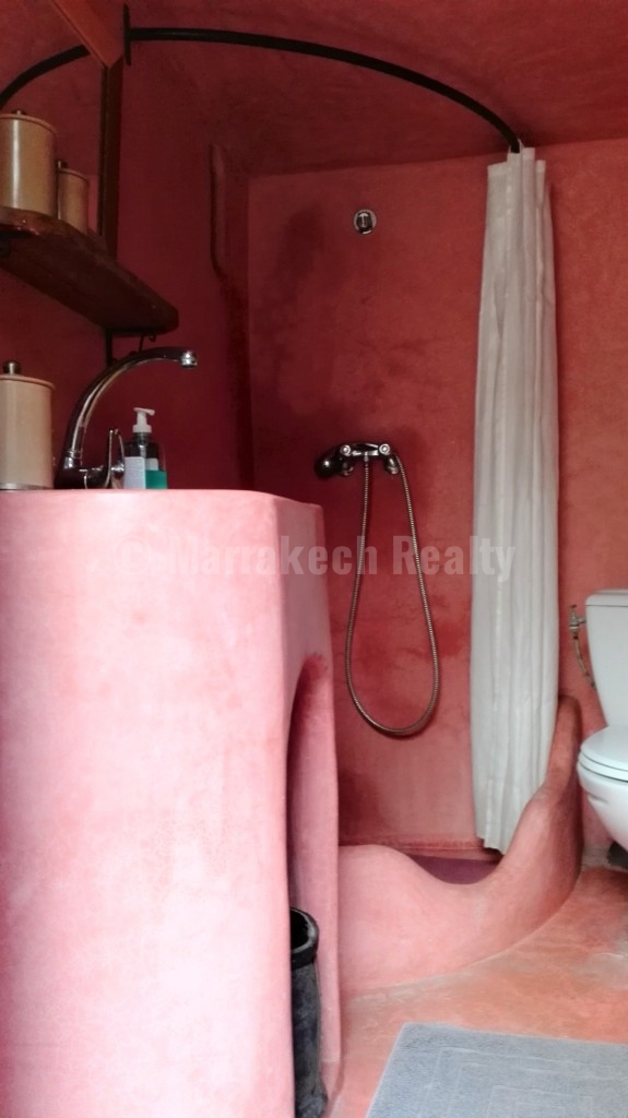 Pretty 4 bedroom Riad with prime location and excellent rental figures