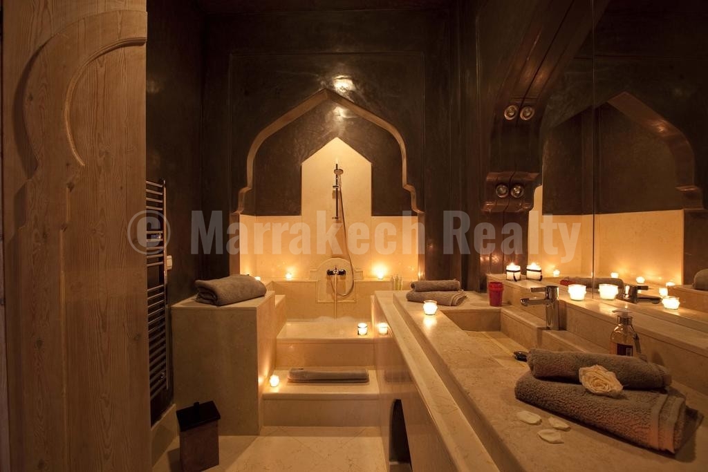 This elegant 5 suites Boutique-Riad with seaviews hits the market