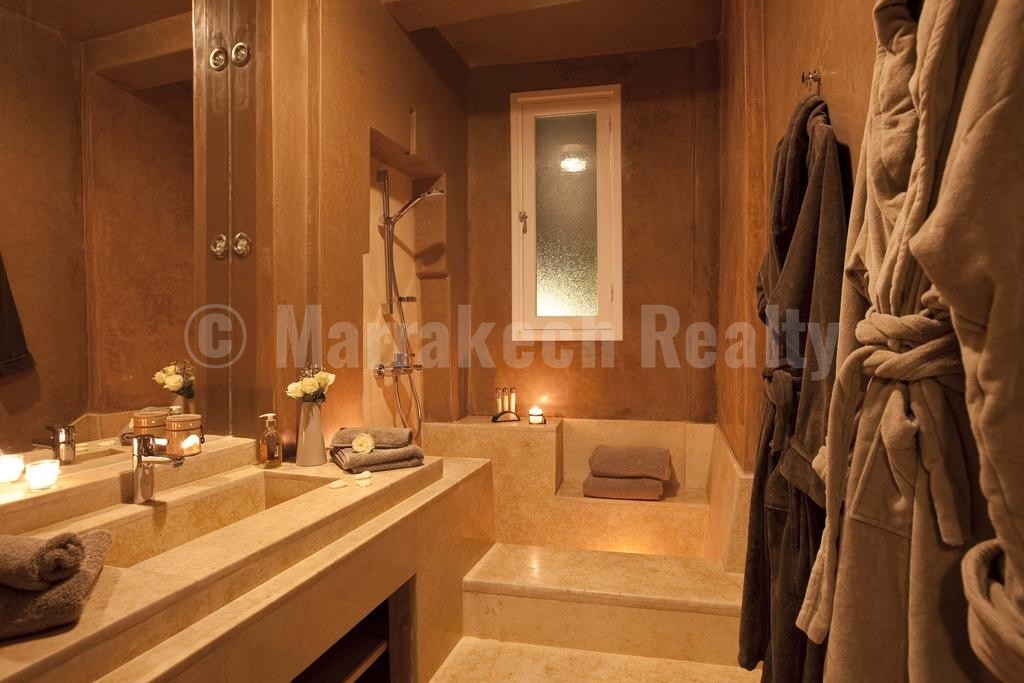 This elegant 5 suites Boutique-Riad with seaviews hits the market