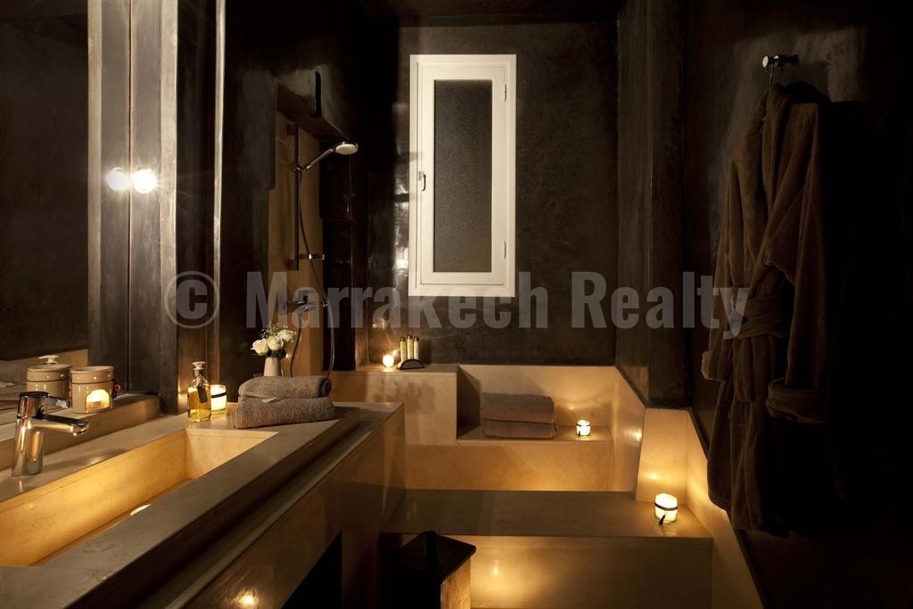 This elegant 5 suites Boutique-Riad with seaviews hits the market