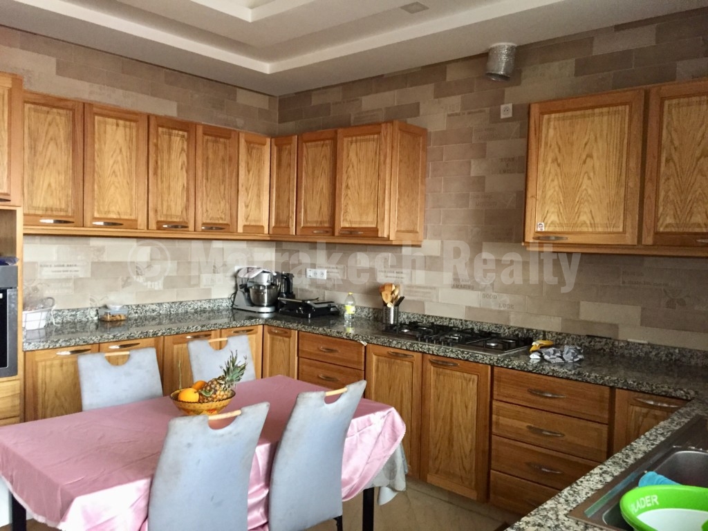 Vaste et bel appartement de 4 chambres à vendre au cœur de Marrakech