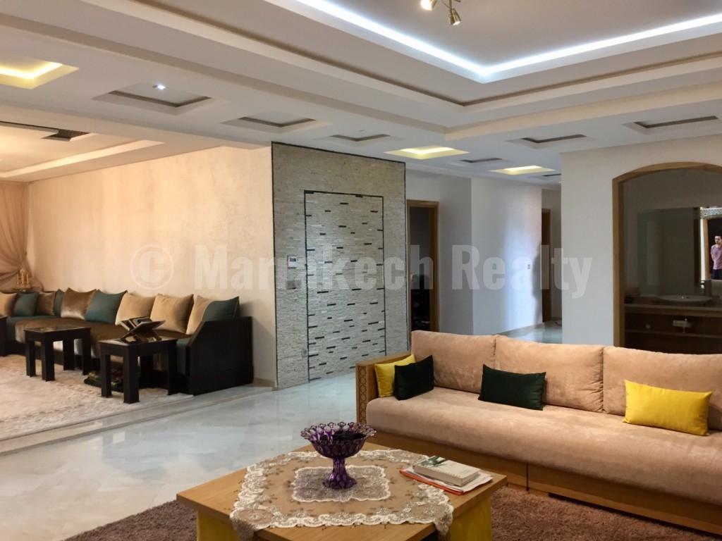 Vaste et bel appartement de 4 chambres à vendre au cœur de Marrakech