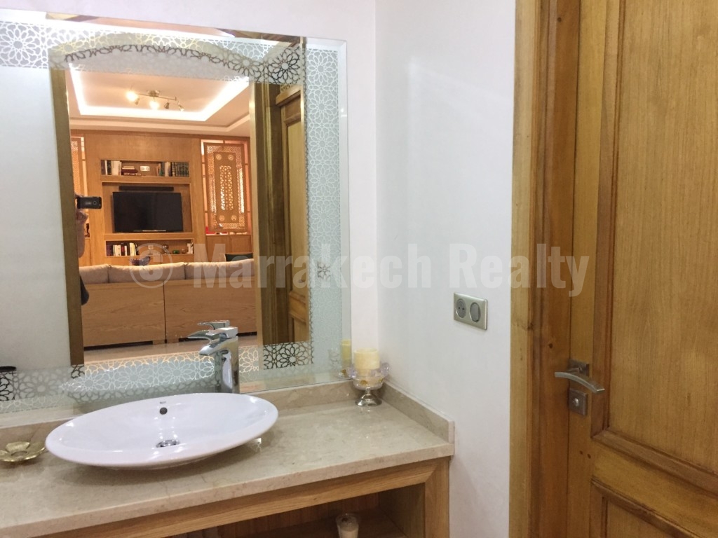 Vaste et bel appartement de 4 chambres à vendre au cœur de Marrakech