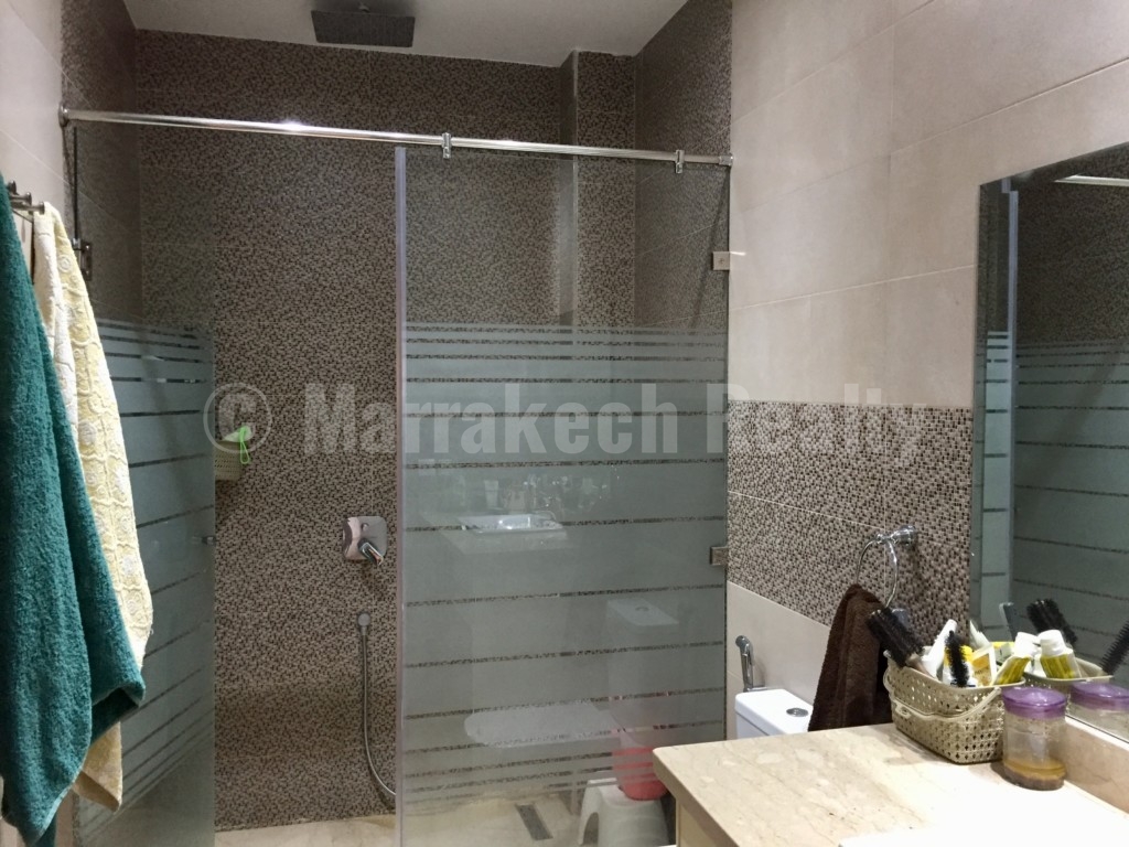Vaste et bel appartement de 4 chambres à vendre au cœur de Marrakech