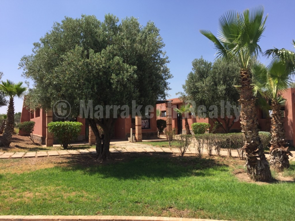 For rent close to Marrakech: 2 bedroom appartment with roof-terrace